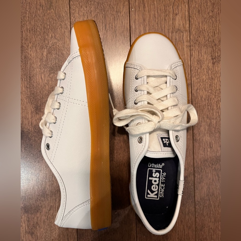 Keds White Leather Sneakers - Classic Gum Sole - Women’s Size 5.5